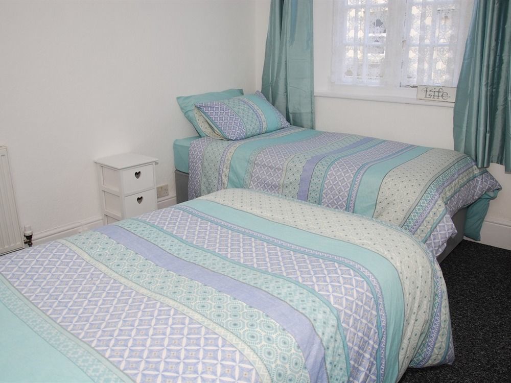 Kings Arms Hotel Holsworthy Bagian luar foto